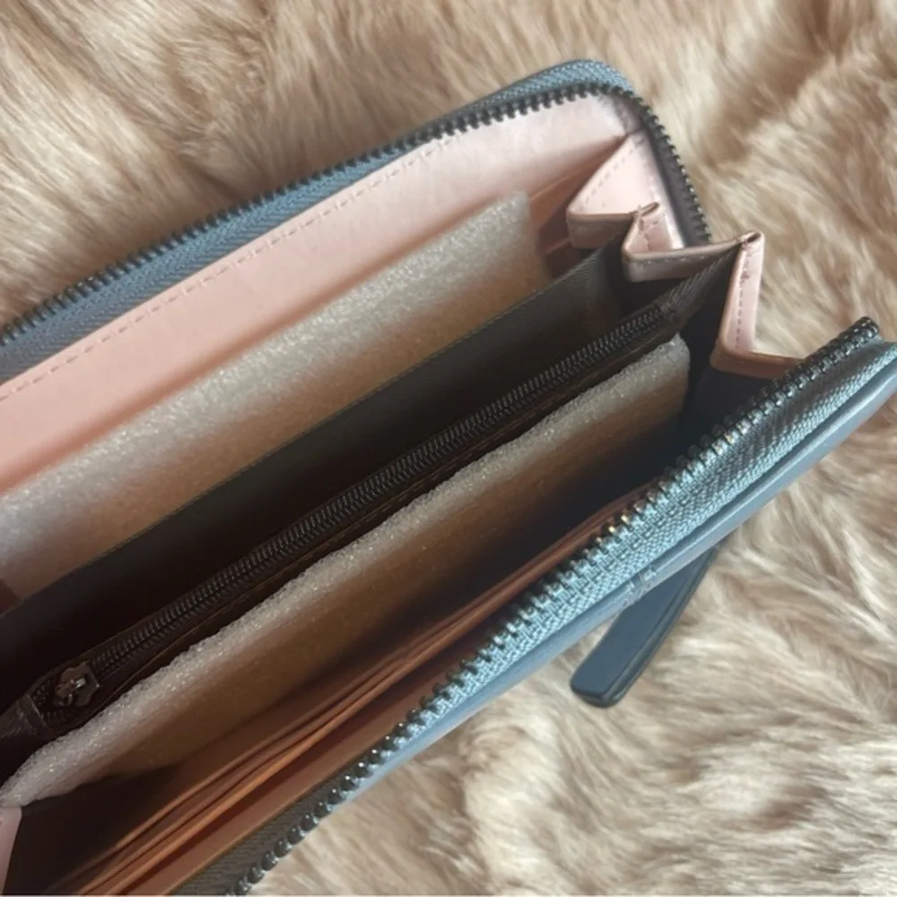 Love and Freedom Large Wallet Blue‎